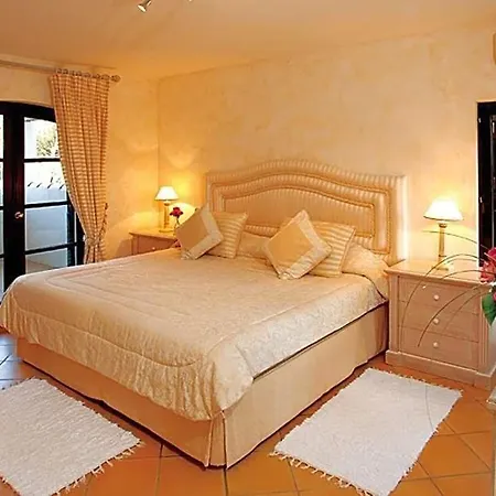 Vila Olhos De Agua Sleeps 8 Pool Air Con T433420 Albufeira